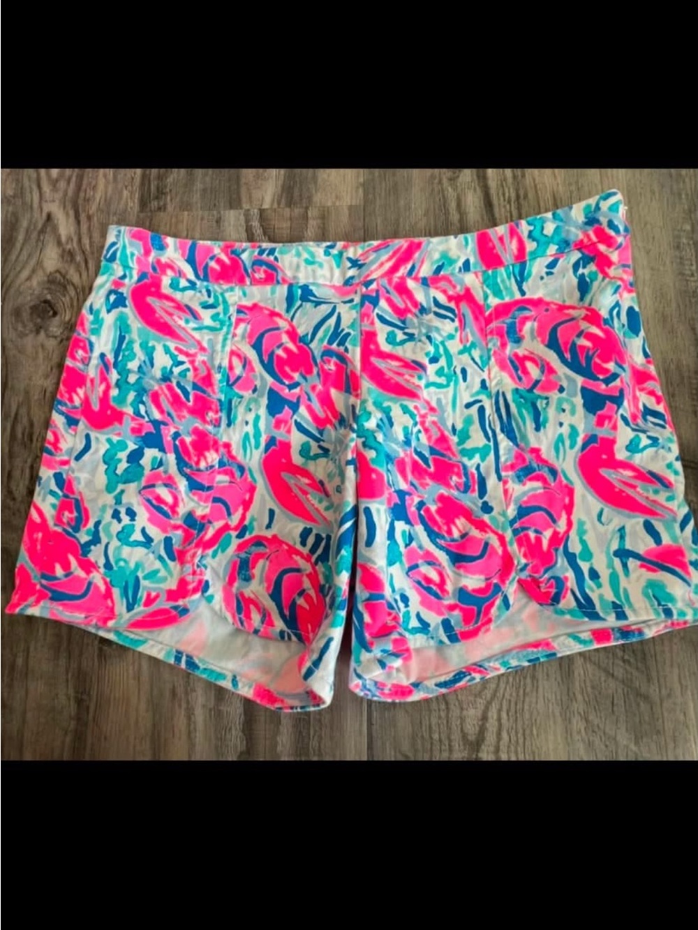 Lilly Pulitzer Neon Pink & Aqua Floral Print Shorts size 4